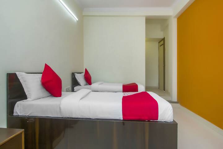 Room 11 of 24