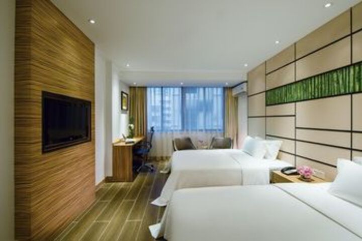 Room 37 of 69