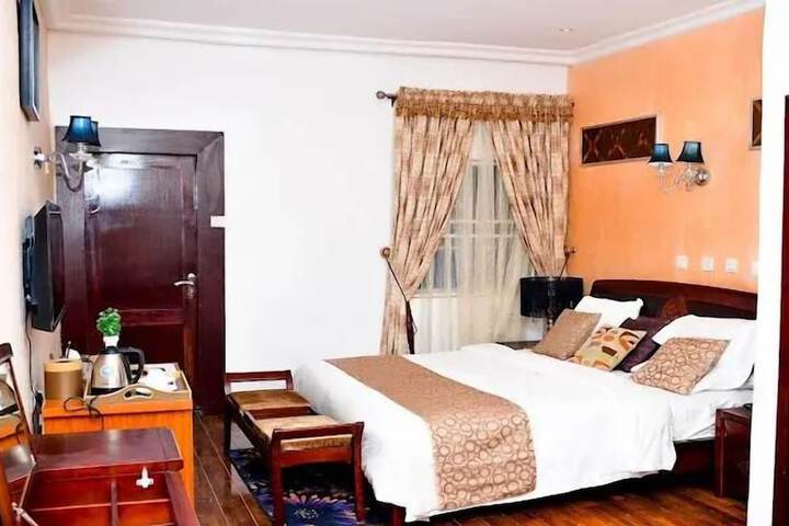 Room 7 of 26