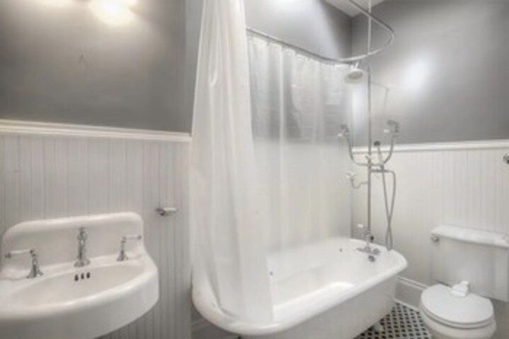 Room 12 of 63