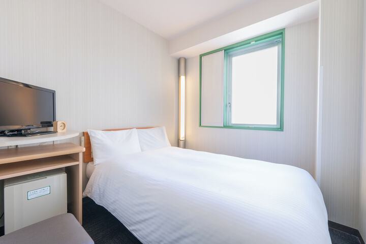 Room 9 of 34
