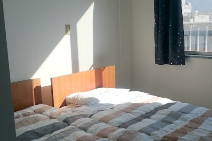 Room 4 of 34