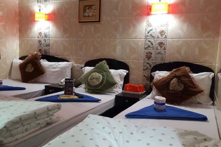 Room 2 of 48