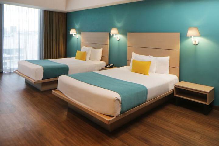 Room 34 of 104