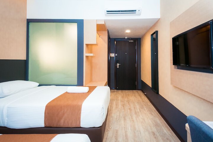 Room 64 of 90