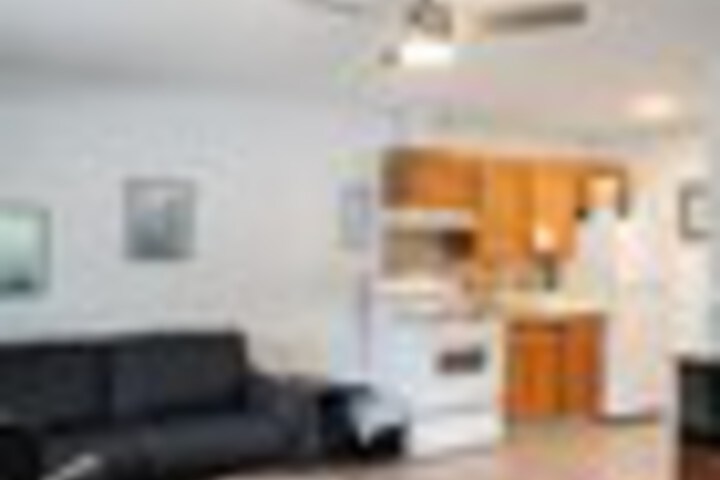 Room 95 of 147