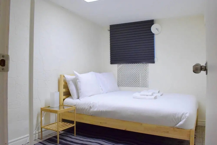 Room 17 of 17