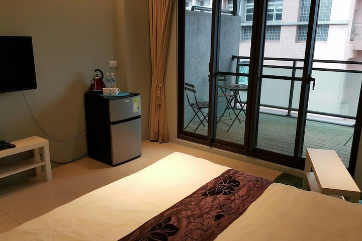 Room 9 of 19