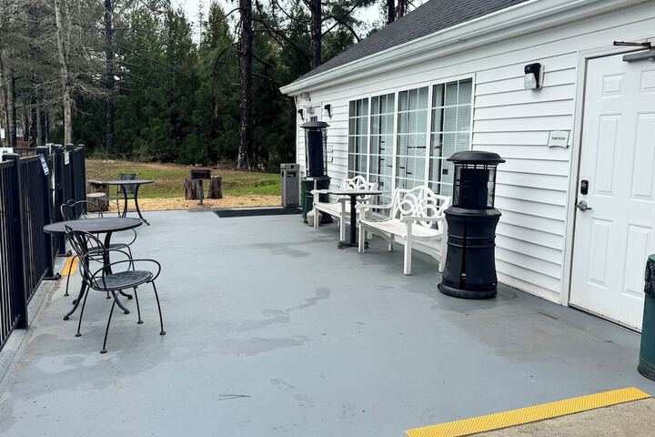 BBQ/picnic area