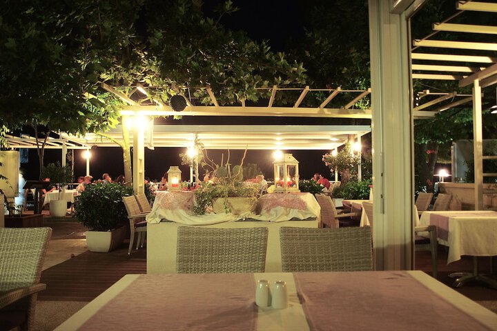 Dining 181 of 196
