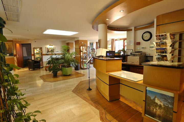 Guest Lobby
