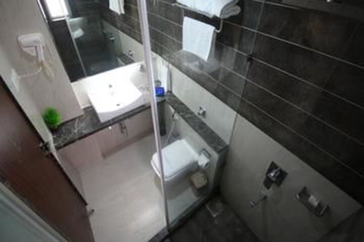 Room 8 of 39