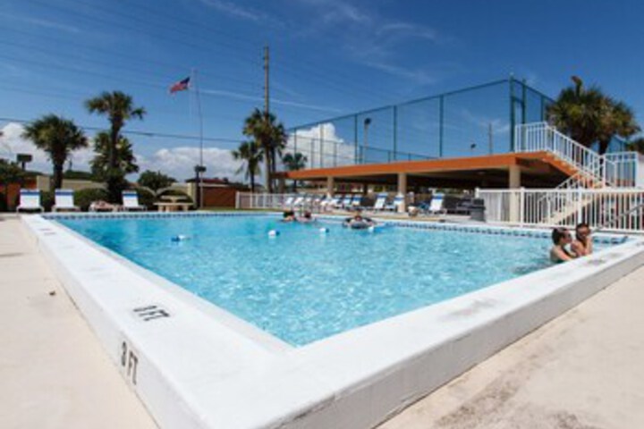 Pool 51 of 63