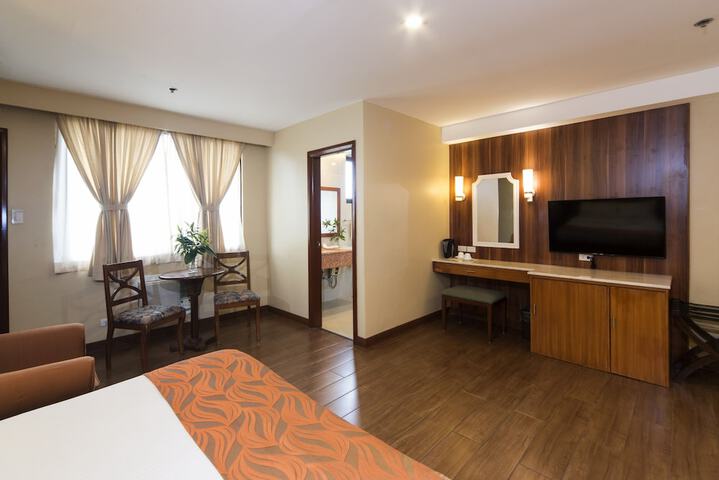Room 11 of 23