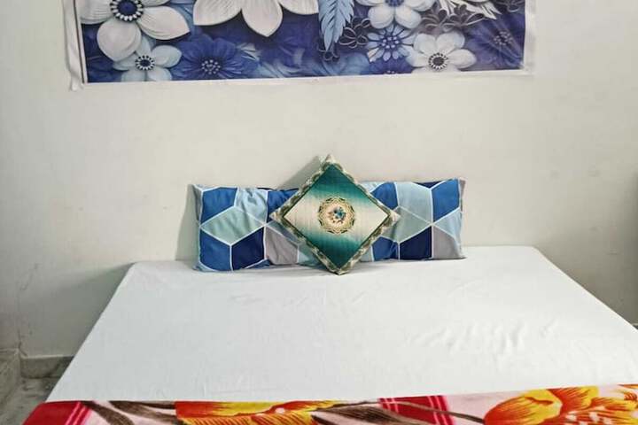 Room 34 of 69
