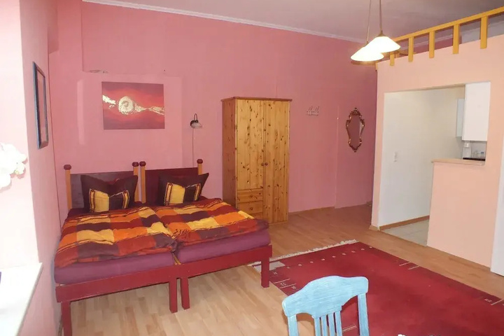 Room 5 of 15