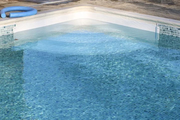 Pool 4 of 4