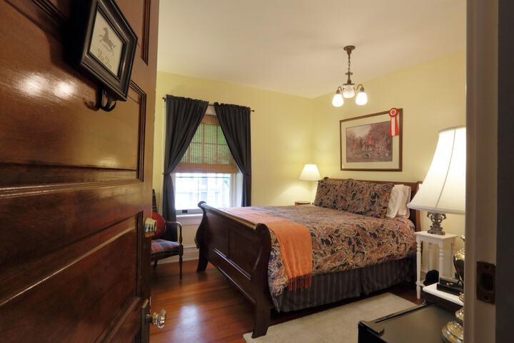 Room 11 of 49