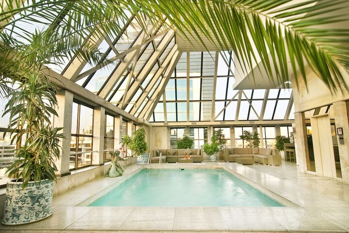 Hotel with Pool