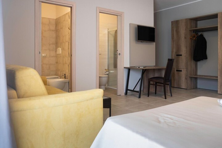 Room 8 of 39