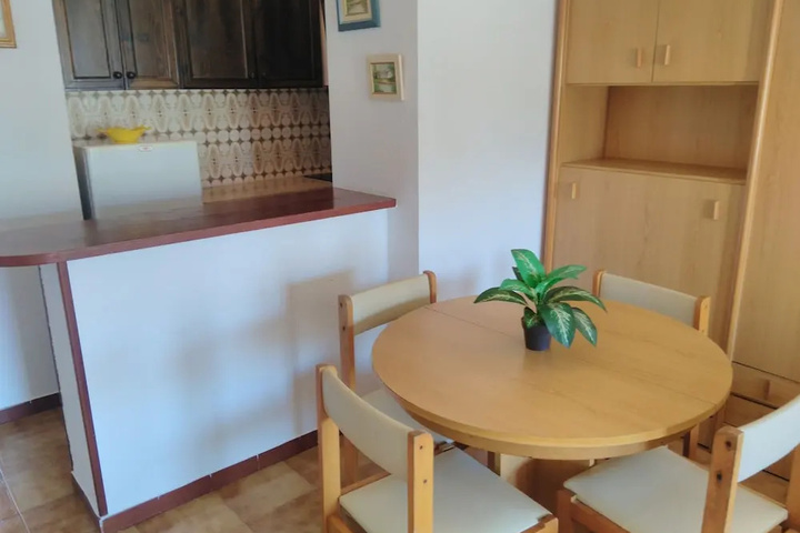 Room 5 of 13