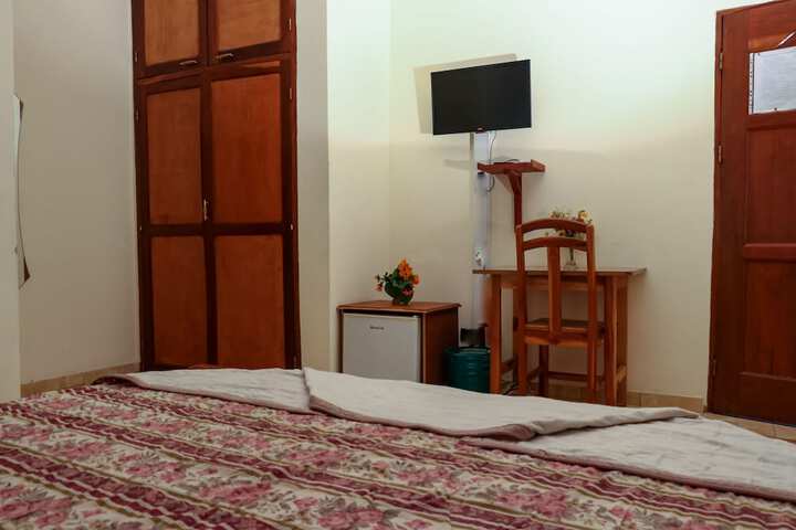 Room 28 of 66