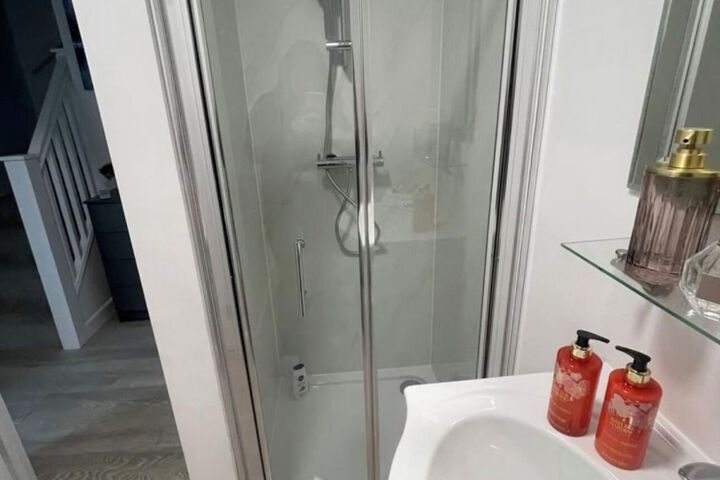 Room 10 of 75