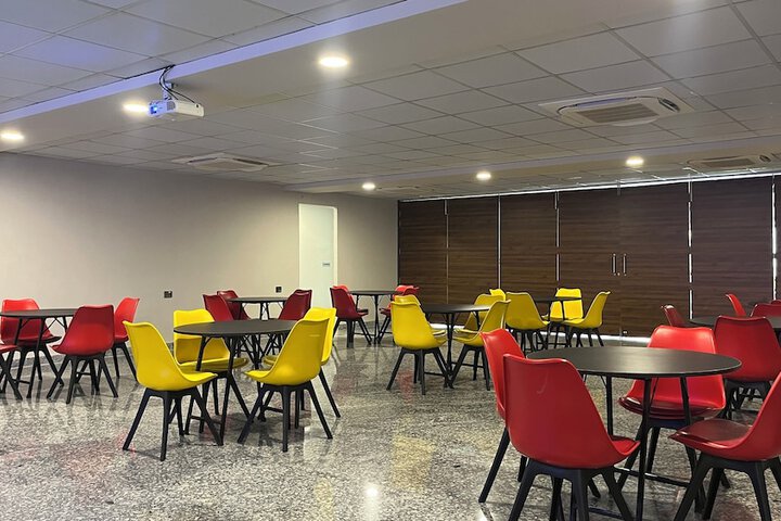 Room 5 of 6