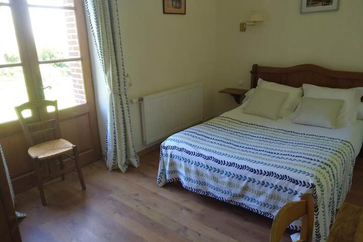 Room 4 of 11
