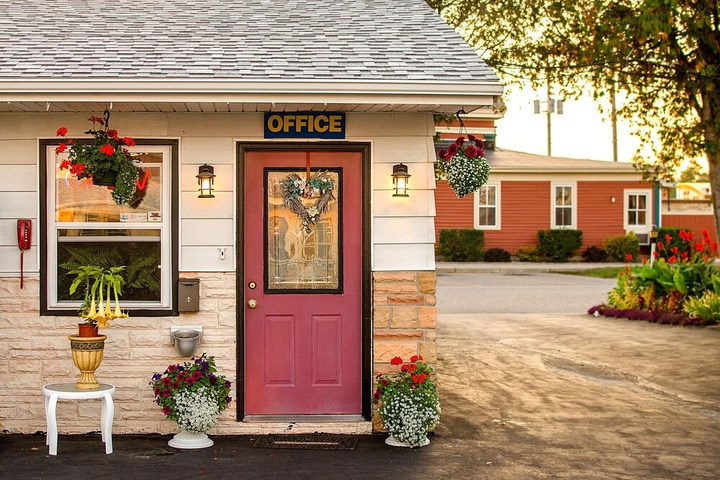 Image of TWI-LITE MOTEL