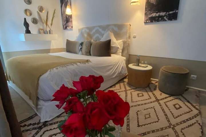 Room 27 of 65