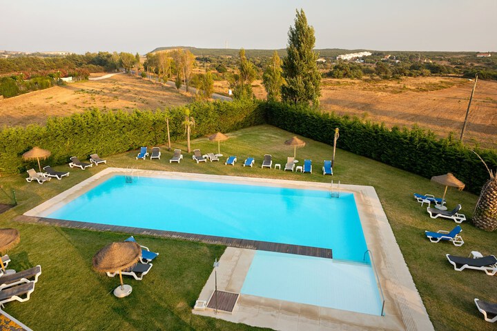 Pool Hotel