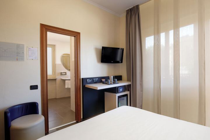 Room 45 of 188