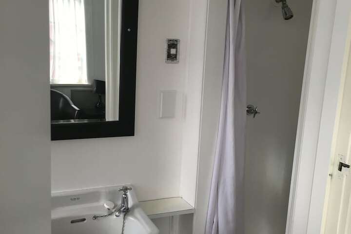 Room 29 of 48