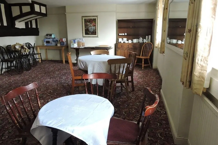 THE ROYAL OAK