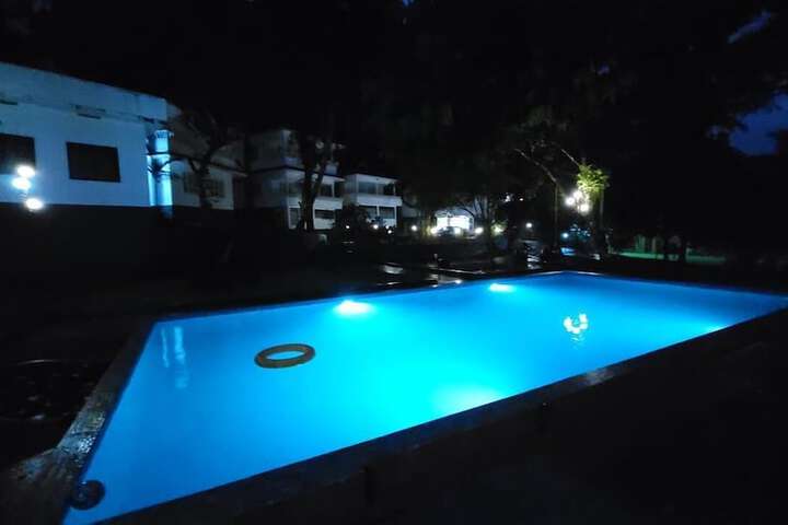 Pool 7 of 10