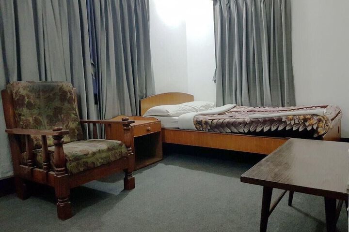Room 21 of 40
