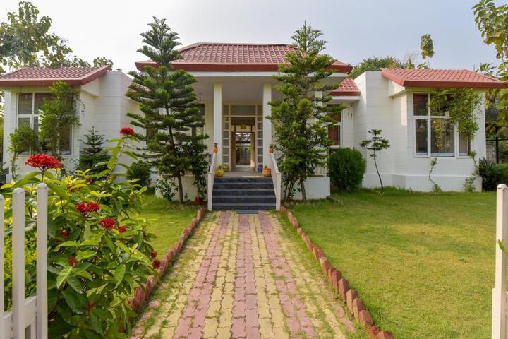 DanCenter Ayut Sidhhi Villa | 3BHK | Pvt Pool | Jaipur