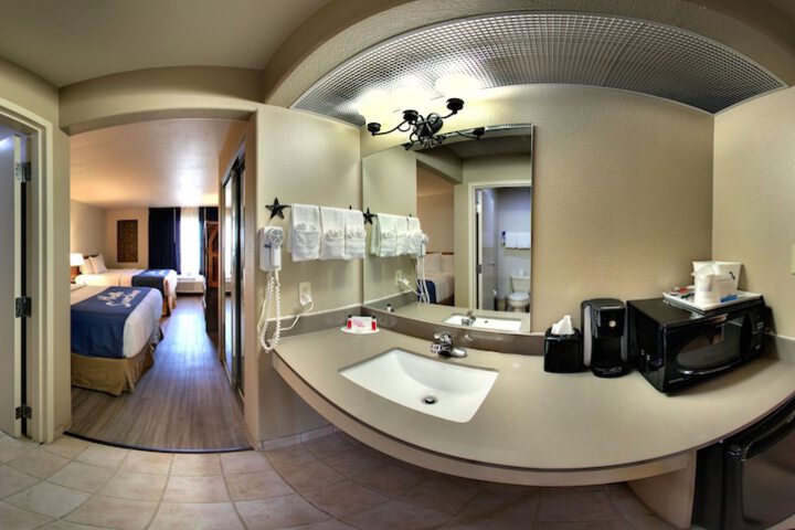 Room 12 of 52