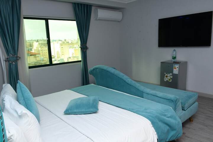Room 14 of 99