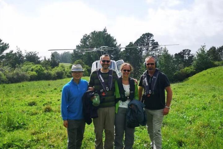 Helicopter/plane tours