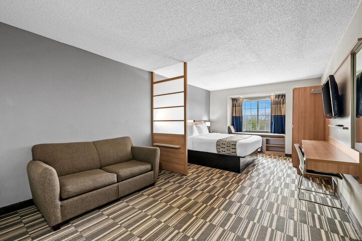 Room 18 of 47