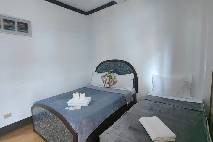 Room 28 of 60