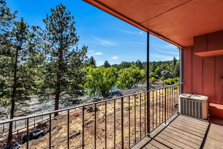 Terrace/Patio 303 of 398