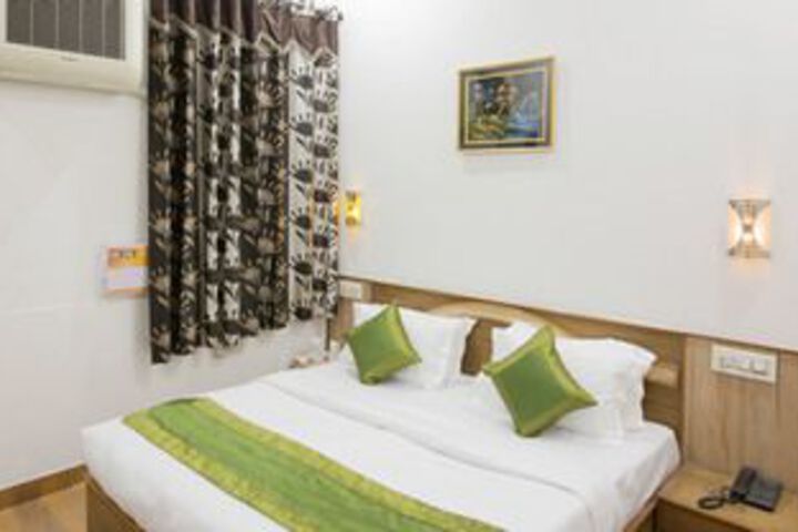 Room 21 of 35