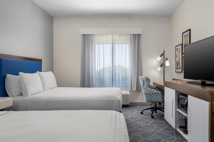 Room 6 of 38