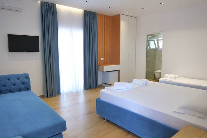 Room 16 of 53