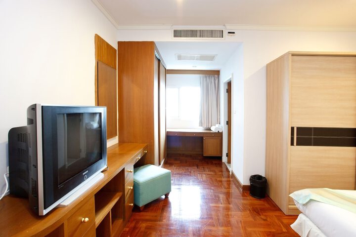 Room 12 of 67
