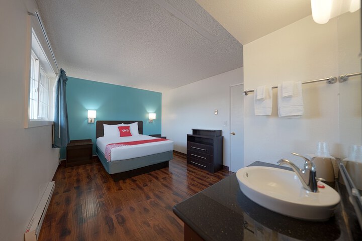 Room 15 of 108