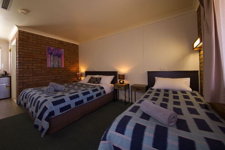 Room 27 of 62
